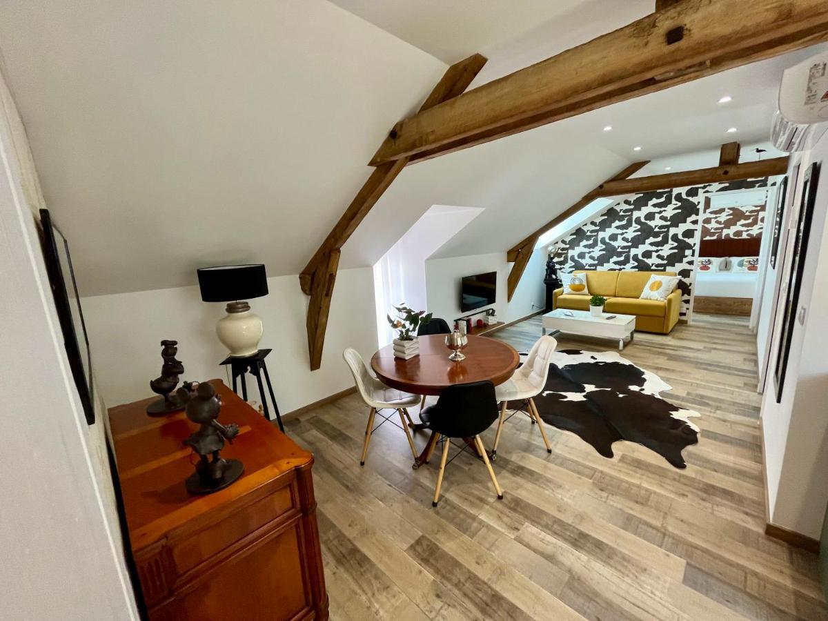 Cave Auger La Maison D'Hotes Restigne Ngoại thất bức ảnh